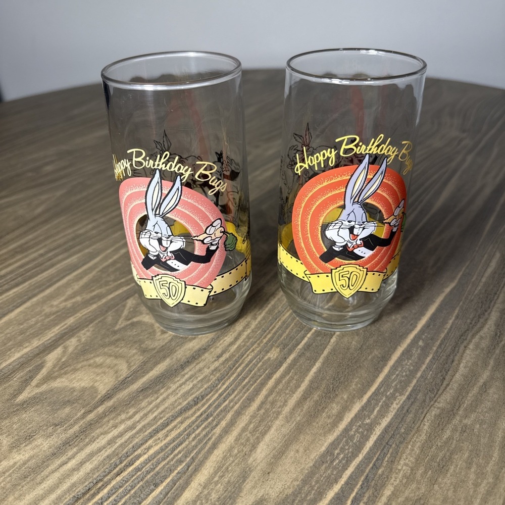 Warner Bros Looney Tunes Glasses Set of 2 Bugs Bunny 50th Birthday 1990
